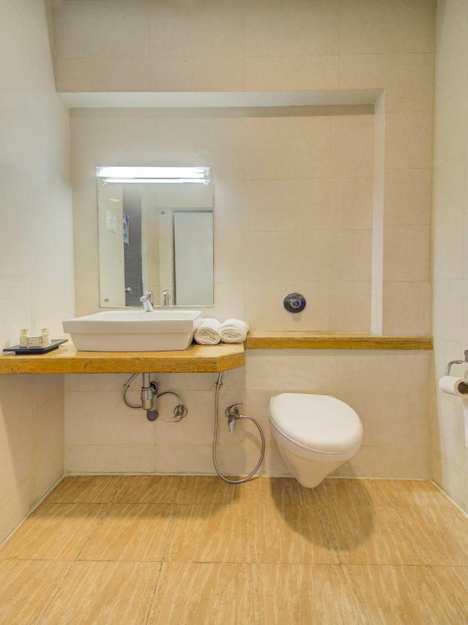 Отель Capital O 36727 Plush Retreat Дайв Экстерьер фото