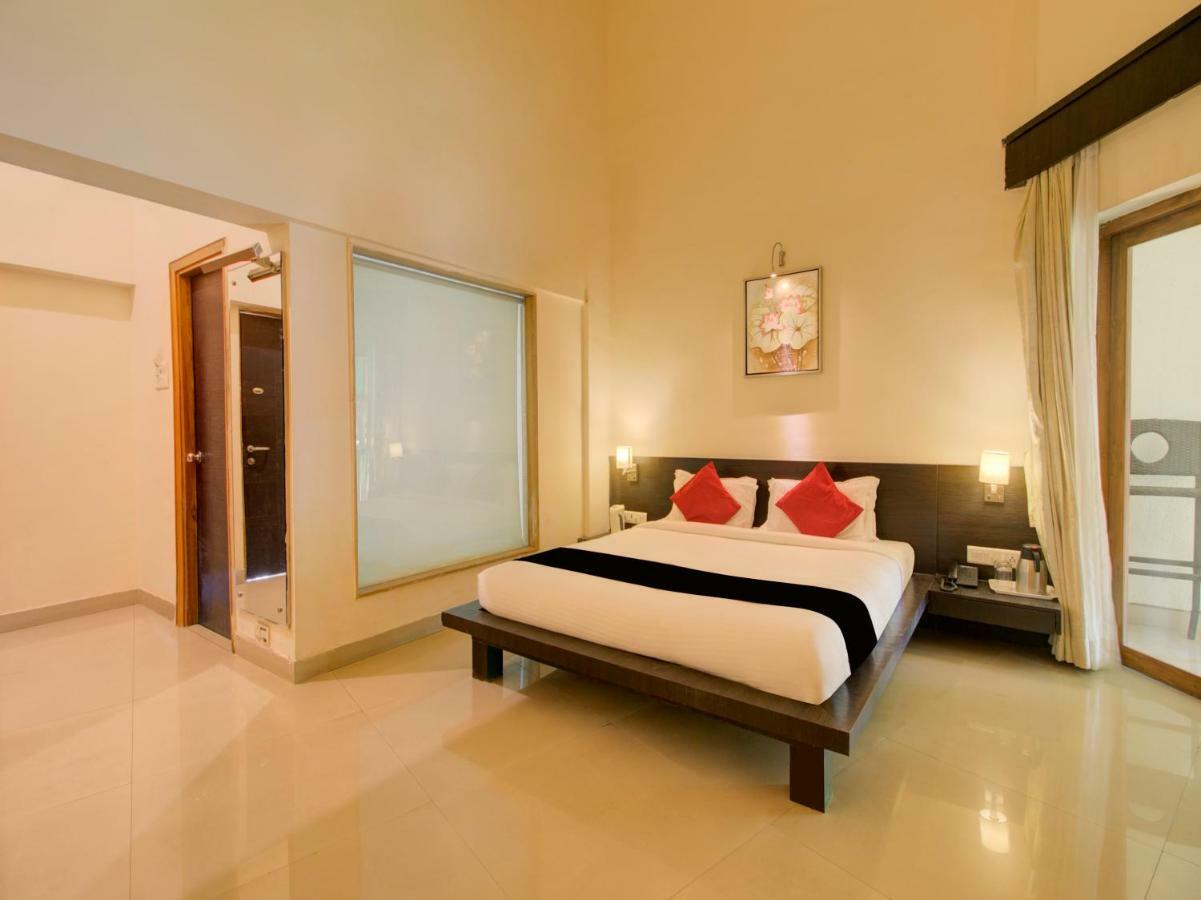 Отель Capital O 36727 Plush Retreat Дайв Экстерьер фото